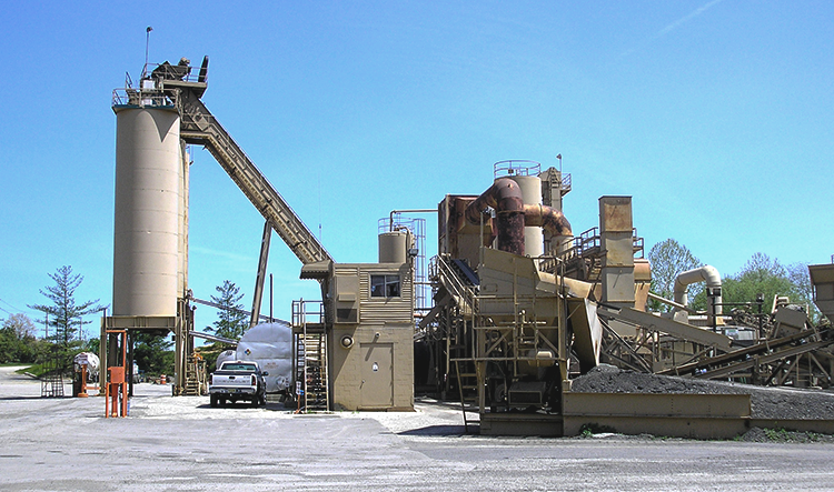 What environmental permits does an asphalt plant need?